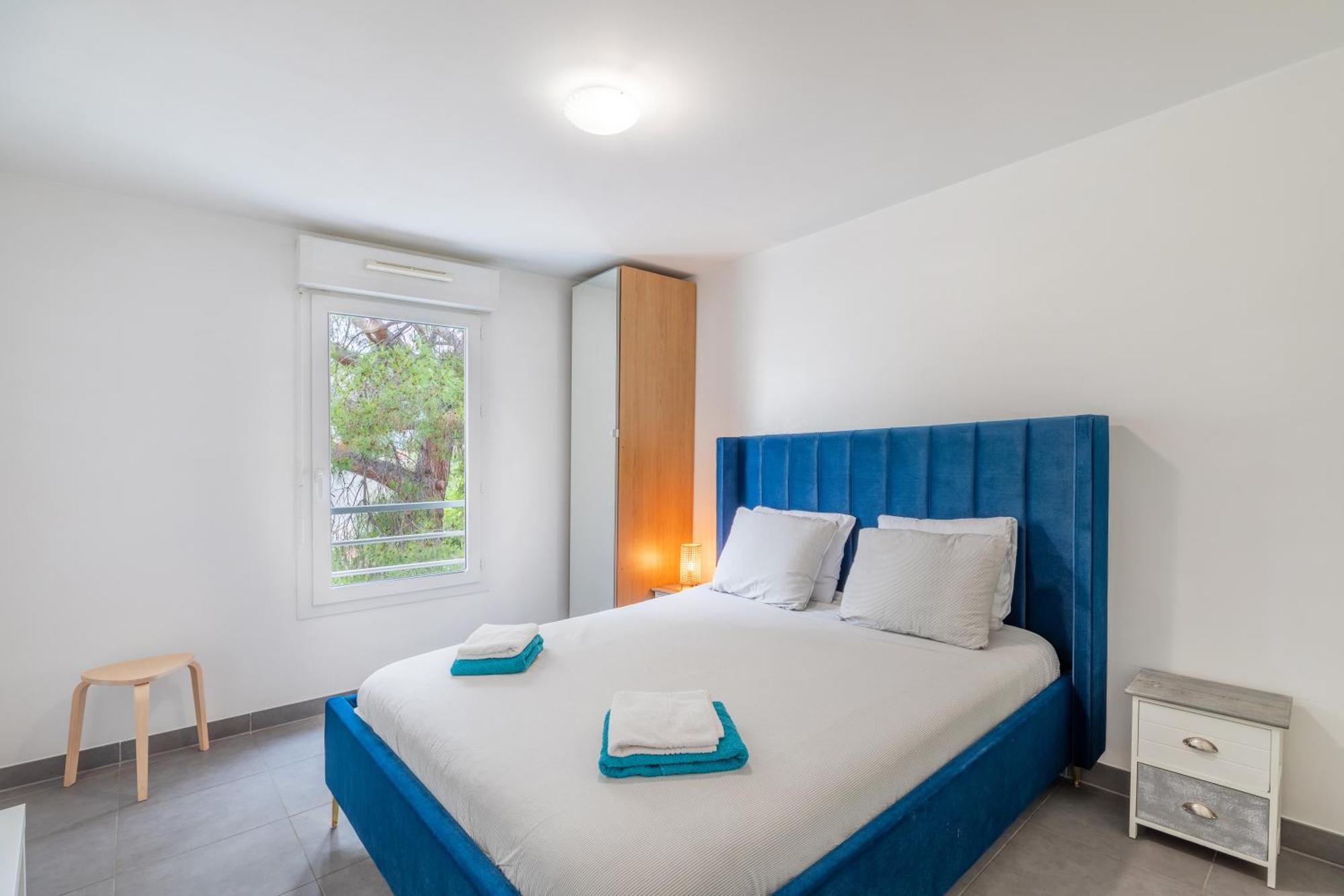Le Printemps, Centre Juan Les Pins , 100m Des Plages, 70m De La Gare De Juan Les Pins Apartment *